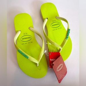 Havaianas kids size 3/4 youth lime green flip flops NWT